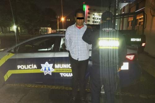 Atrapan a hombre armado en calles de Toluca